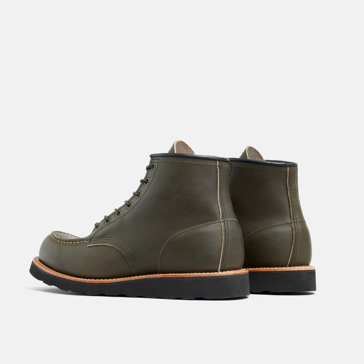 Classic Moc in Alpine Leather 8828 | Red Wing Heritage - Red Wing Shoes