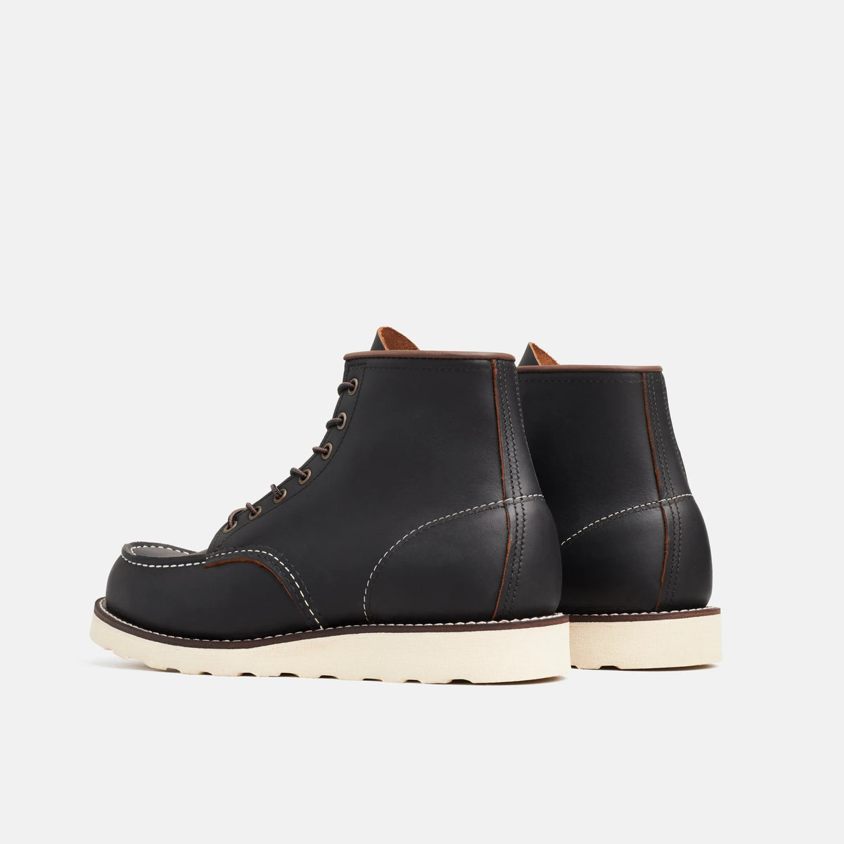 Classic Moc 6-Inch Boot in Black Leather 8849 - Red Wing Shoes
