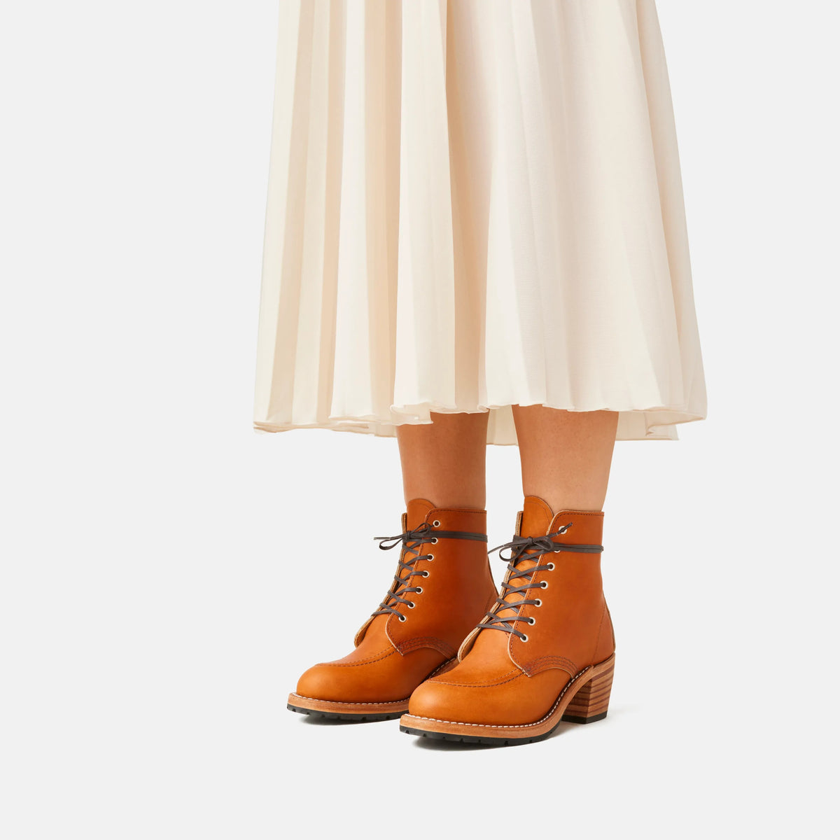 Clara Heeled Boot in Brown Leather 3404 | Red Wing Heritage - Red Wing Shoes